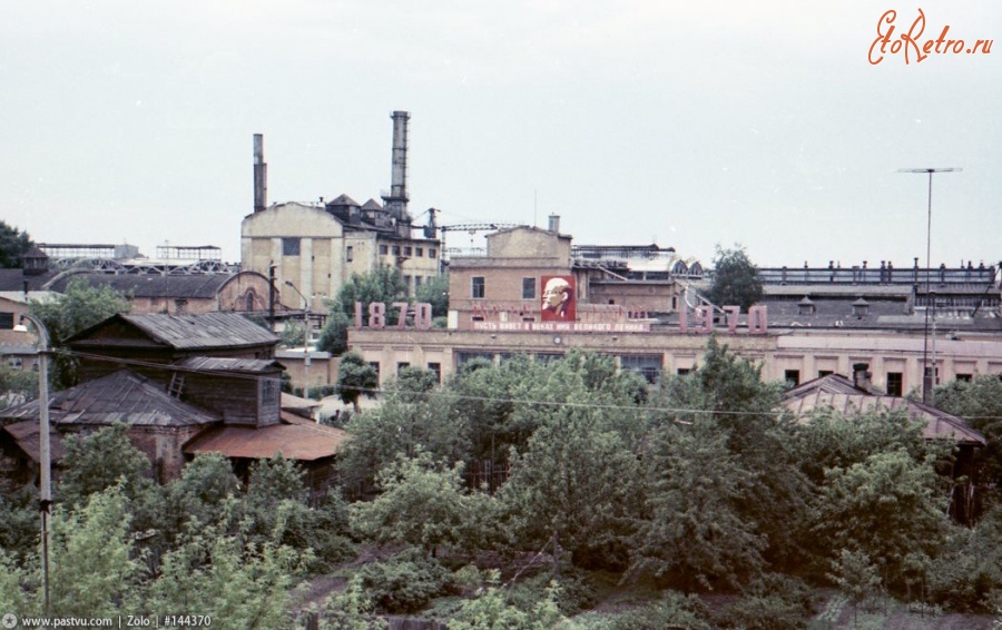 Ликино-Дулево - Ликино-Дулёво, ул. Калинина. 1970. Вид на завод ЛиАЗ