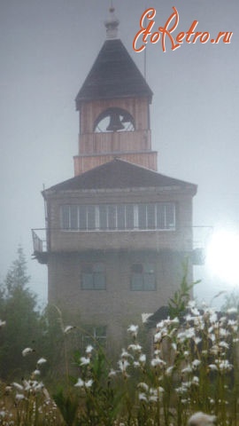 Сусуман - Церковь - бывшая вышка управления полётами. 1998-2012