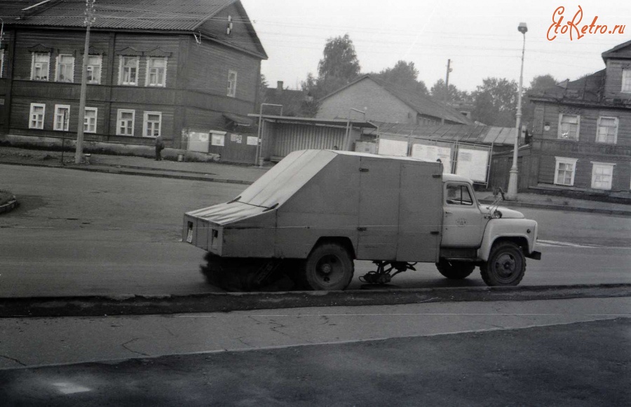 Боровичи - Заводская площадь Боровичей-1980.