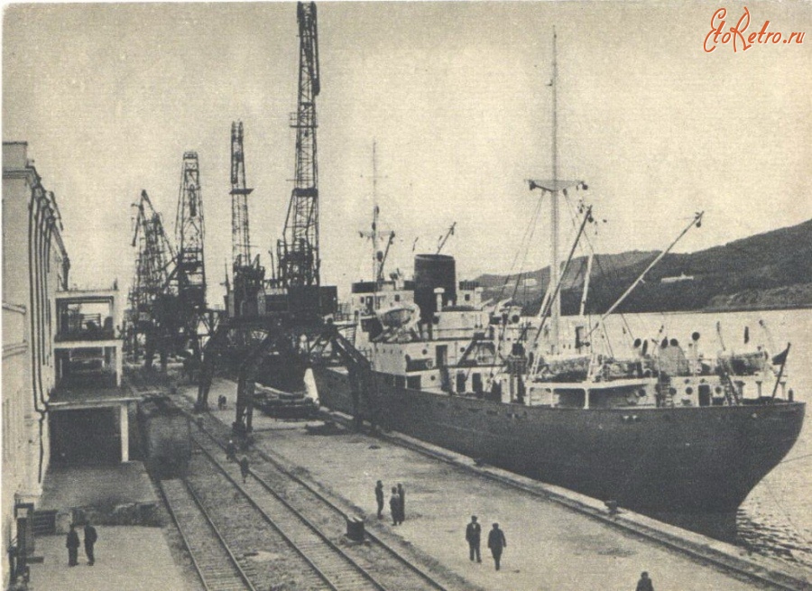 Находка - Рыбный порт в бухте Находка. 1957 год