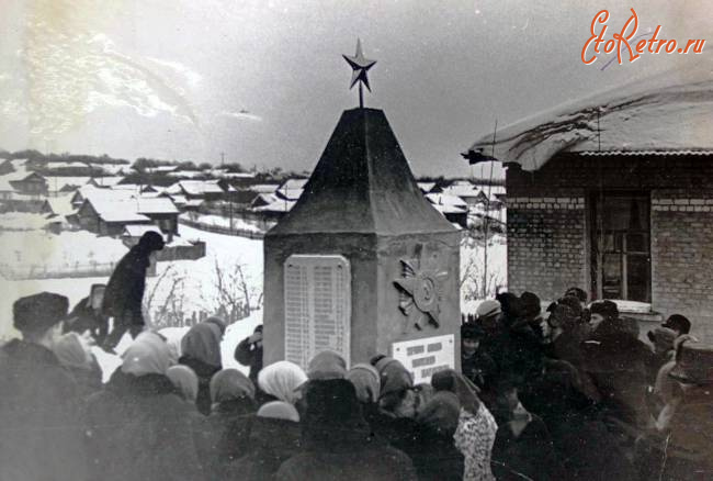 Саратовская область - Открытие обелиска в память о погибших на войне односельчанах