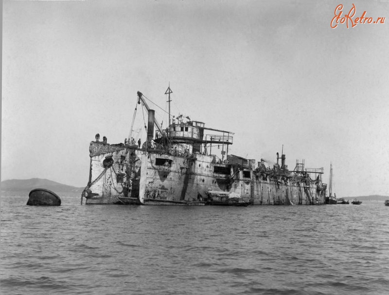 Разное - Японцы поднимают крейсер «Варяг»