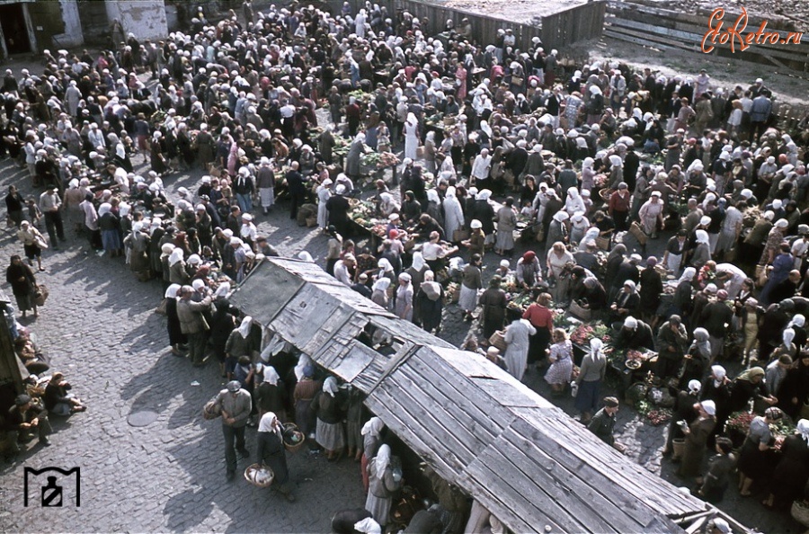 Разное - На рынке в Полтаве во время оккупации.