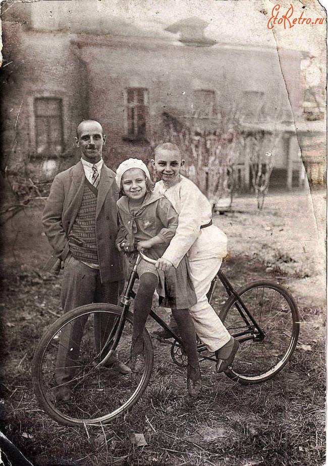Балашов - Групповое фото с велосипедом