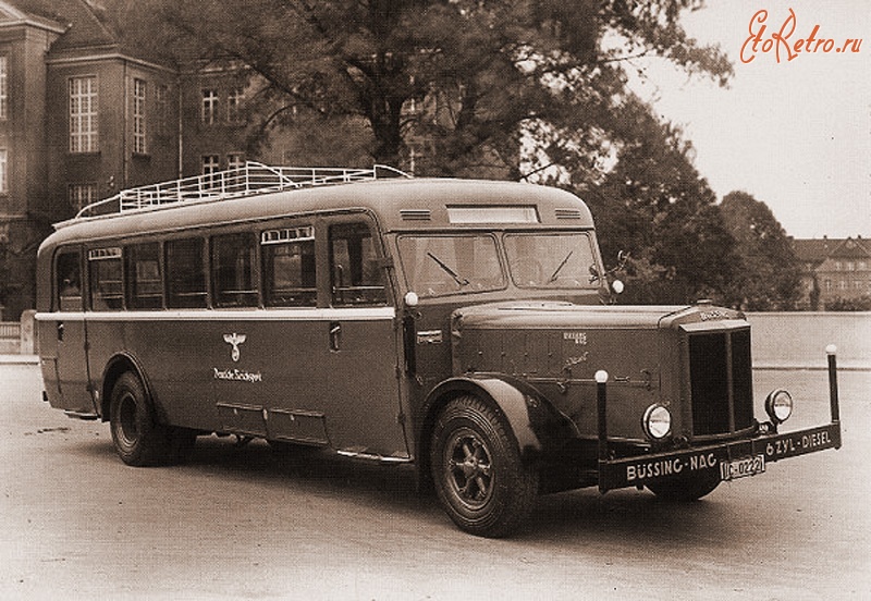 Ретро автомобили - Автобус продемонстрированный на Восточно - Прусской выставке в 1936 году.