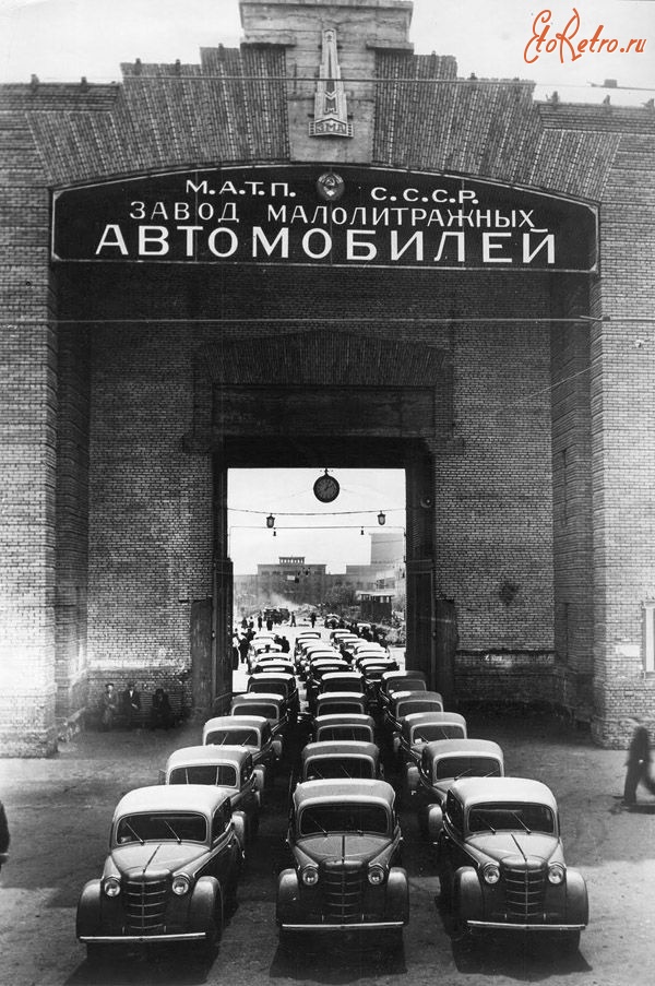 Ретро автомобили - Интересные факты о легендарном «Москвиче»