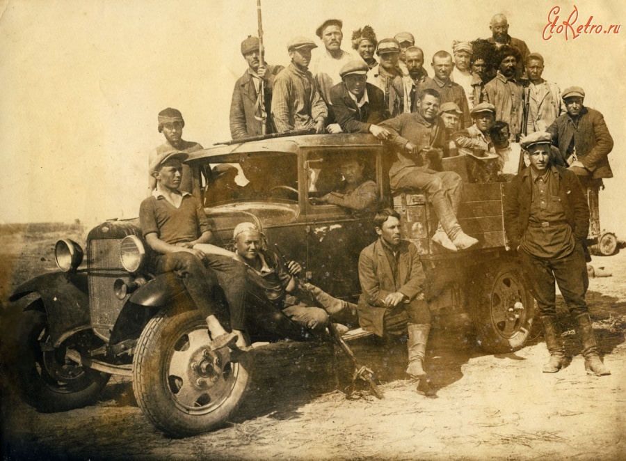 Ретро автомобили - Один из первых автомобилей ГАЗ-АА в Туркестане