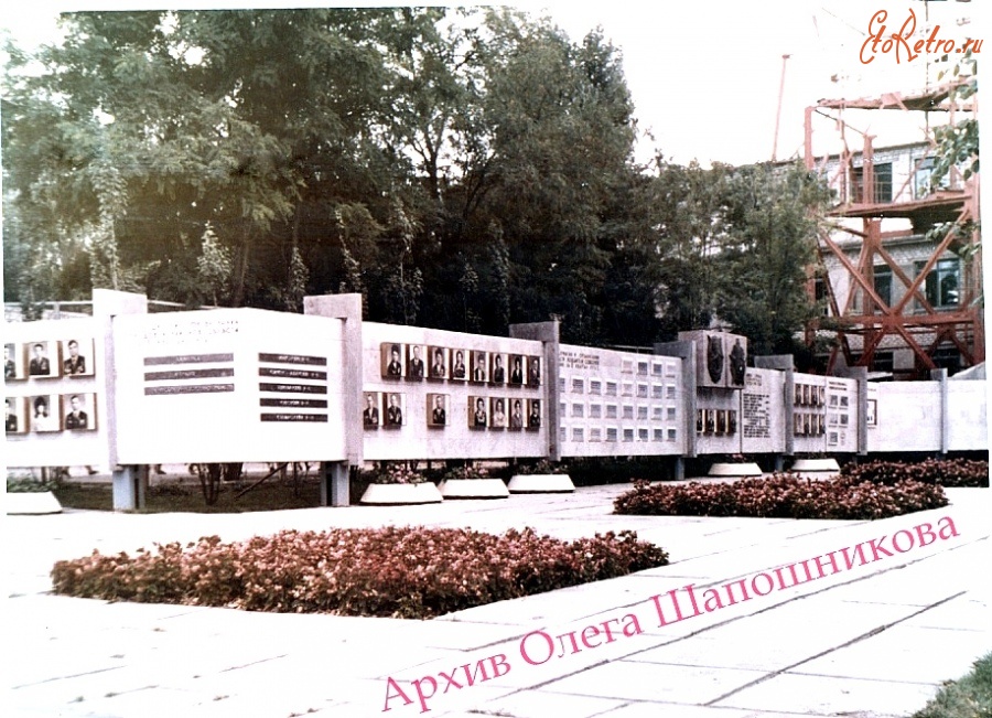 Луганск - ул.Коцюбинского.Вид на строительство второй вышки на территории телецентра.