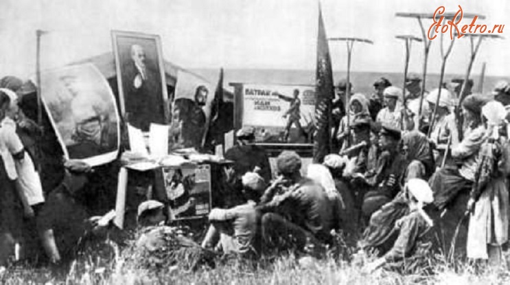 Россия - Колхозное собрание в поле- 1929 г.