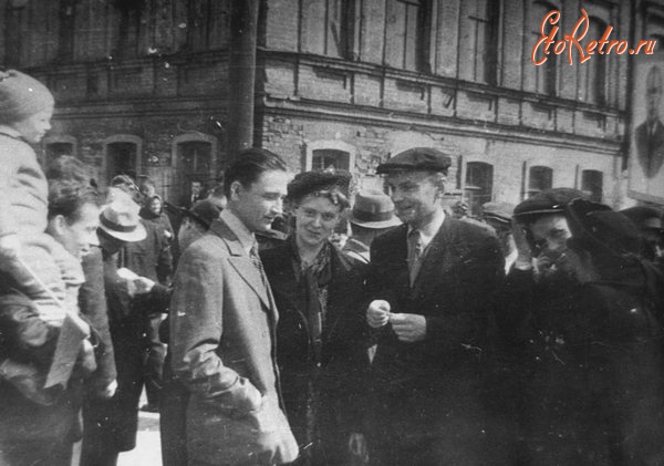 Россия - Майская демонстрация 1948 года в г. Горьком.