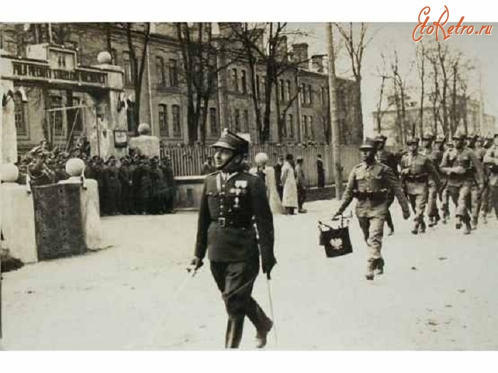 Ровно - Парад польских войск в городе Ровно