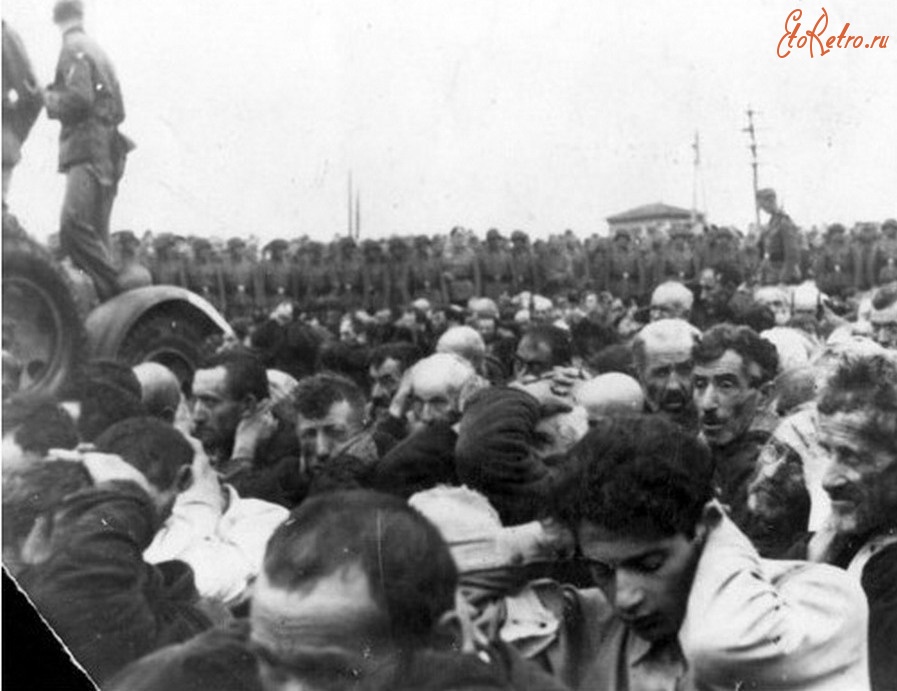 Житомир - Арестованные мужчины евреи.