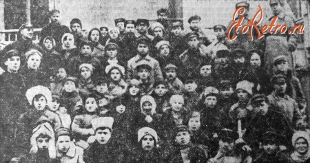 Житомир - Учасники губернської наради юнкорів,що відбулася  у березні 1925 року.