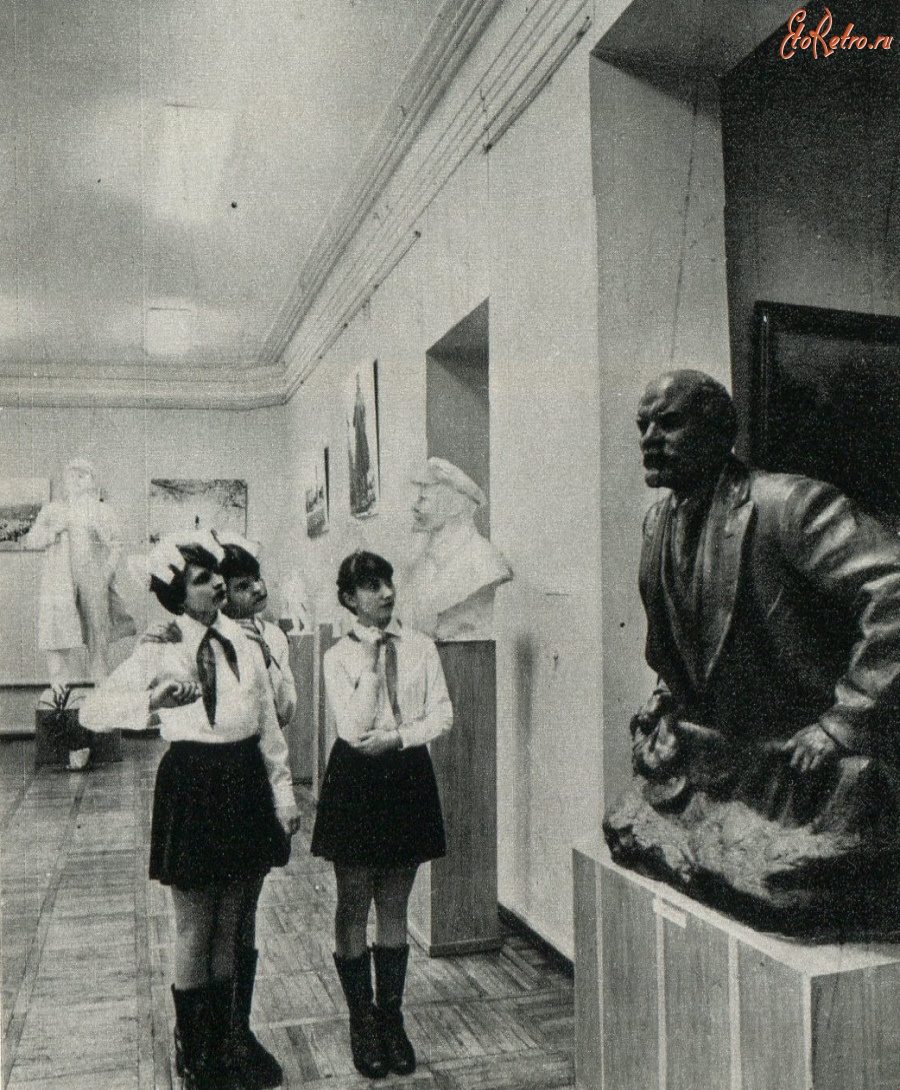 Житомир - В Ленинской комнате.