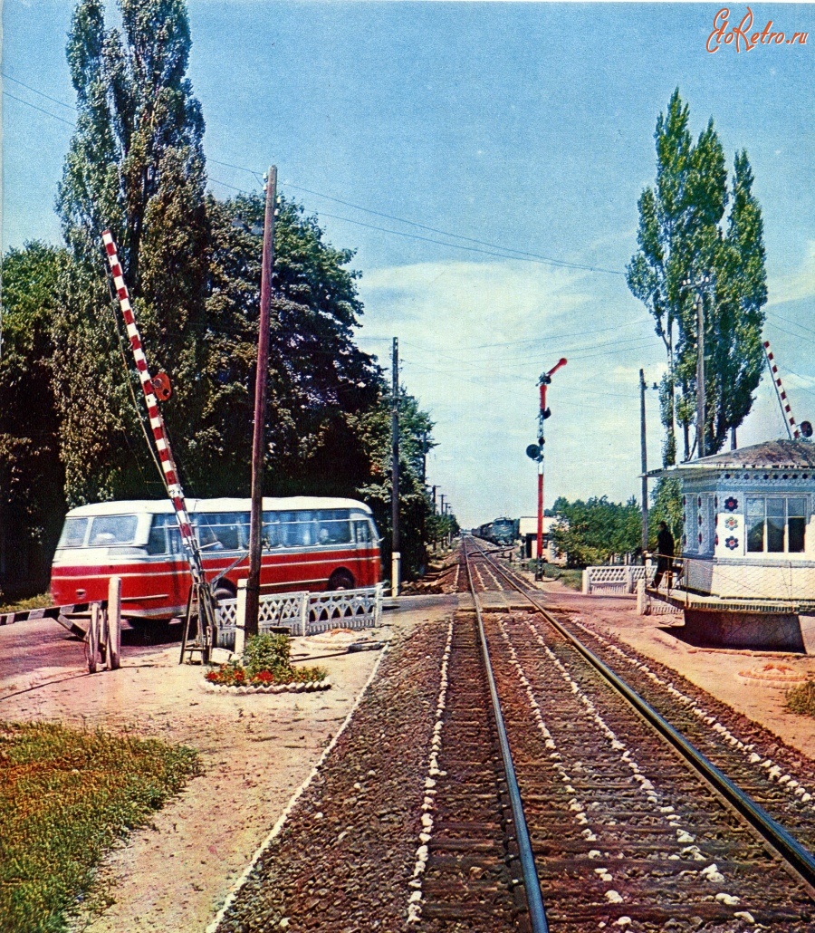 Житомир - Железнодорожный переезд на участке железной дороги 