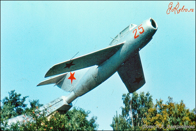 Житомир - Памятник лётчикам 2-й воздушной армии