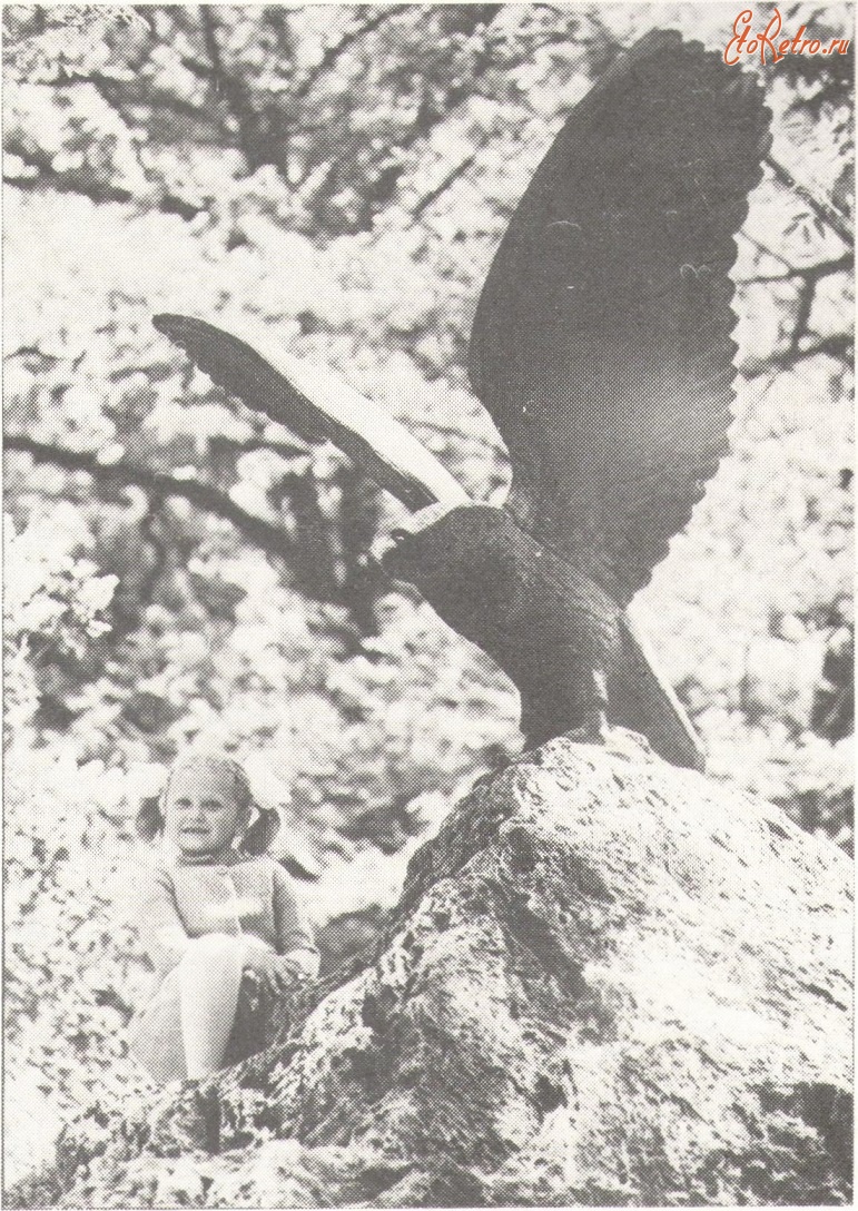 Кисловодск - Скульптура Орла в Нижнем парке