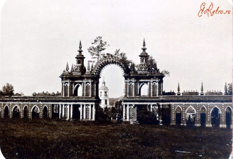 Москва - Царицыно. Фигурная арка в конце 19 века