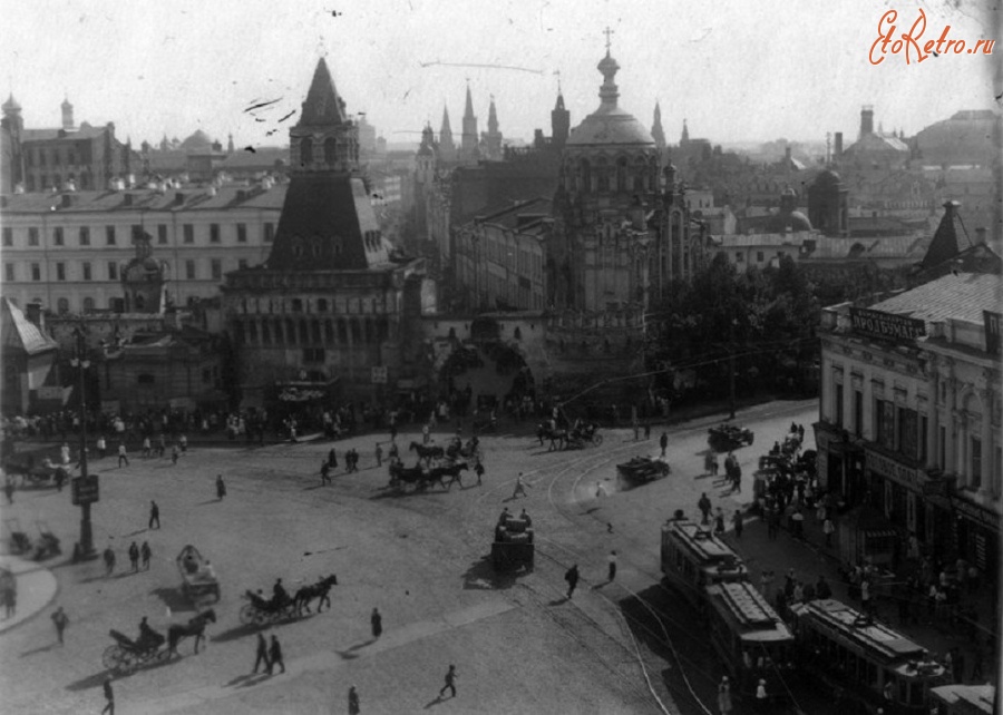 Москва - Владимирские ворота на Лубянской площади Москвы