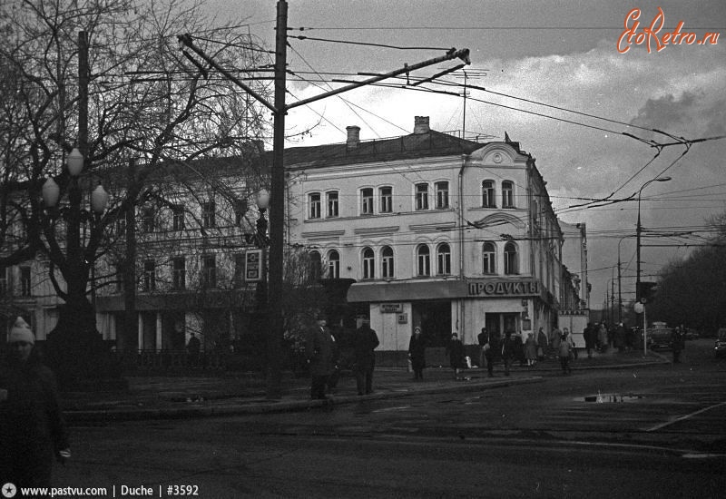 Москва - Угол Петровского и Цветного бульваров 1984, Россия, Москва,