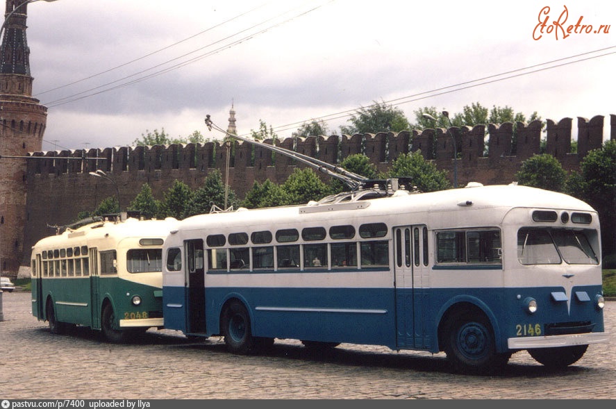 Москва - Презентация троллейбусов МТБ-82 у Кремлёвской стены 1969, Россия, Москва,