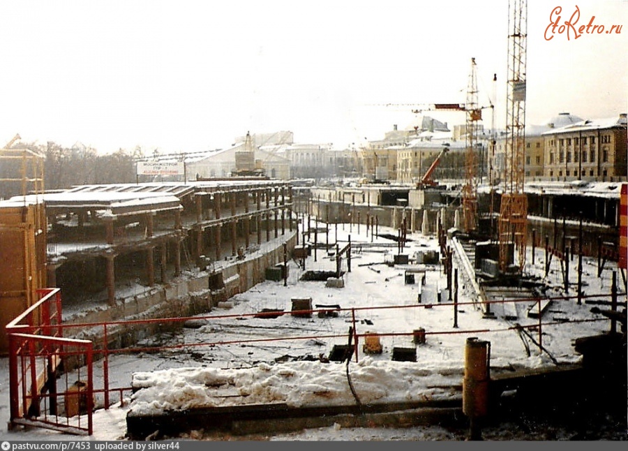 Москва - Строительство подземного торгового комплекса на Манежной площади 1995, Россия, Москва,
