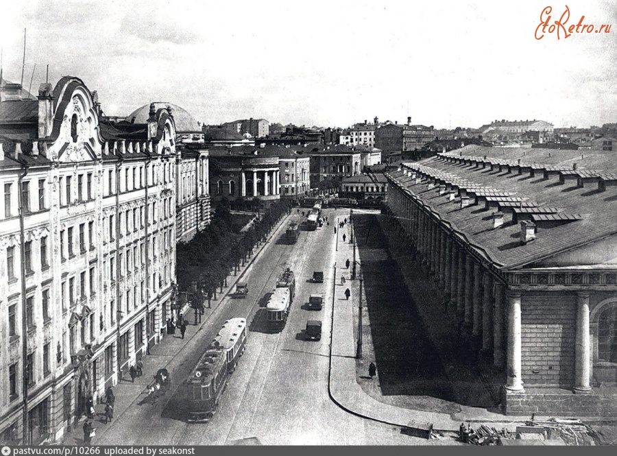 Москва - Моховая улица. Вид от угла Воздвиженки 1926, Россия, Москва,