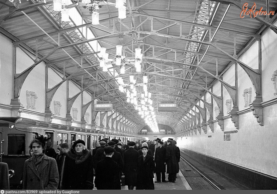 Москва - Ныне закрытая станция метро «Первомайская»