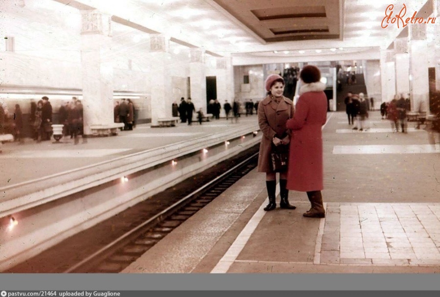 Москва - Станция метро «Измайловский парк»