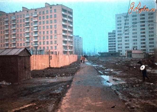Москва - Задворки дома 69 по Волгоградскому проспекту