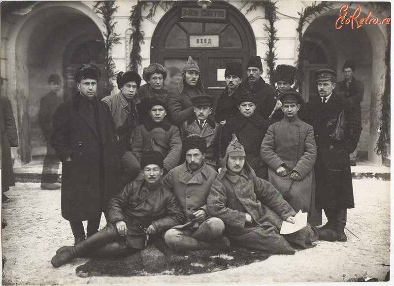 Москва - Группа делегатов на IХ съезде Советов