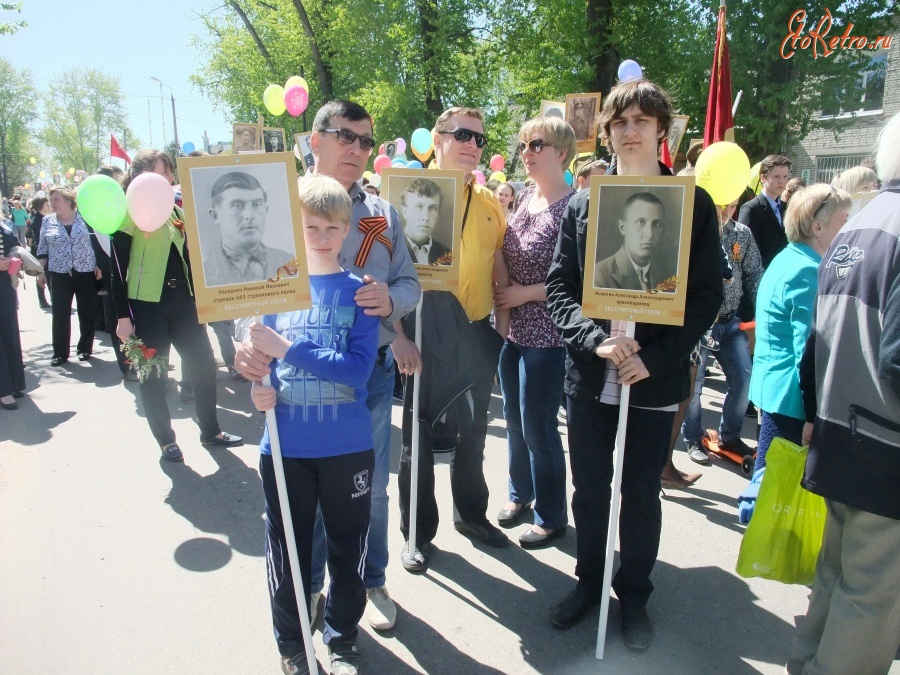 Болохово - Семья Наседкиных на марше Бессмертного полка в мае 2015 года