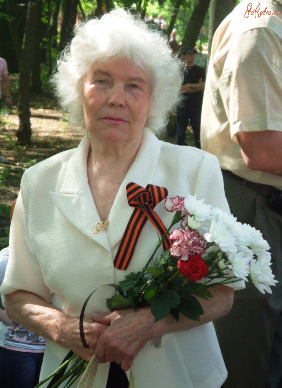 Болохово - Валентина Гавриловна Соломатникова -   ветеран труда, жительница Болохово в 2015 году