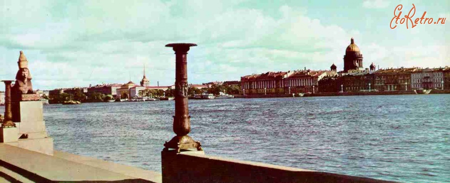Санкт-Петербург - Вид на Неву с Васильевского острова