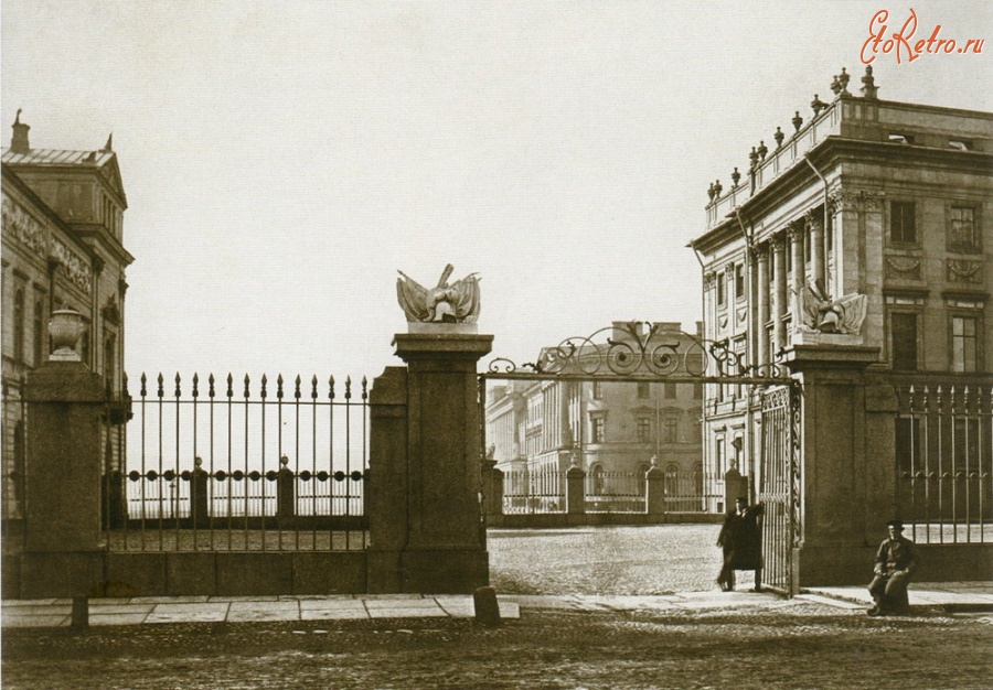 Санкт-Петербург - Мраморный дворец. Вид со стороны Дворцовой набережной.