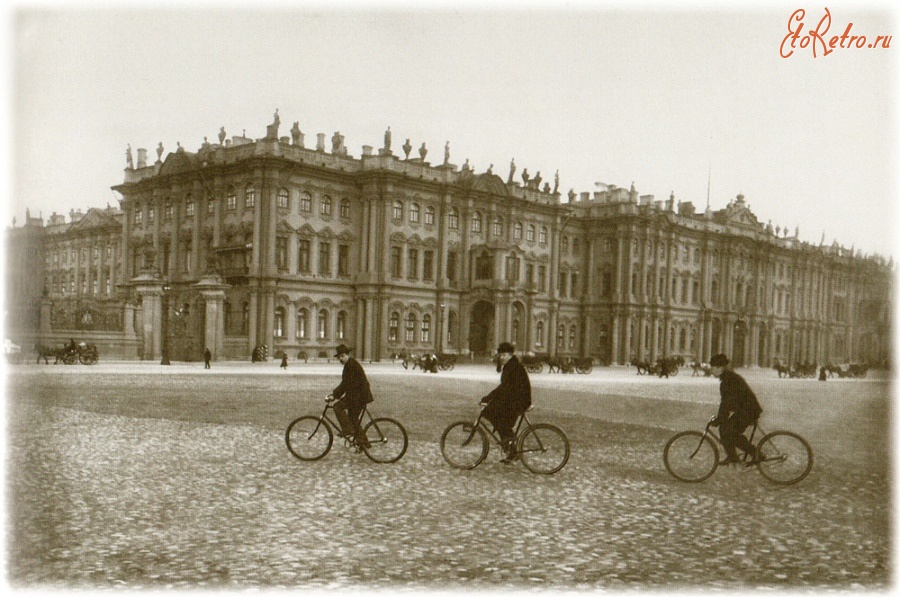 Санкт-Петербург - Зимний дворец со стороны Дворцовой площади.
