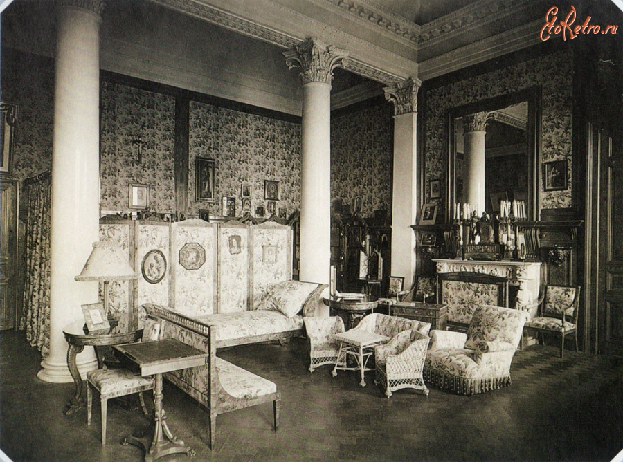 Санкт-Петербург - Спальня на половине Николая II в Зимнем дворце.