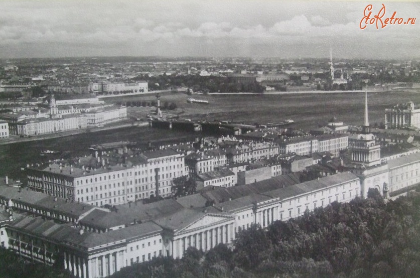 Санкт-Петербург - Вид на Адмиралтейство