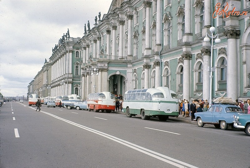 Санкт-Петербург - У Зимнего дворца