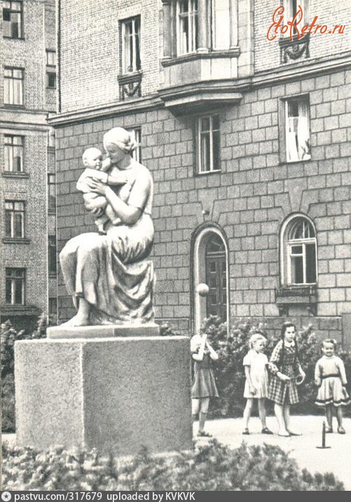 Санкт-Петербург - Мать и дитя