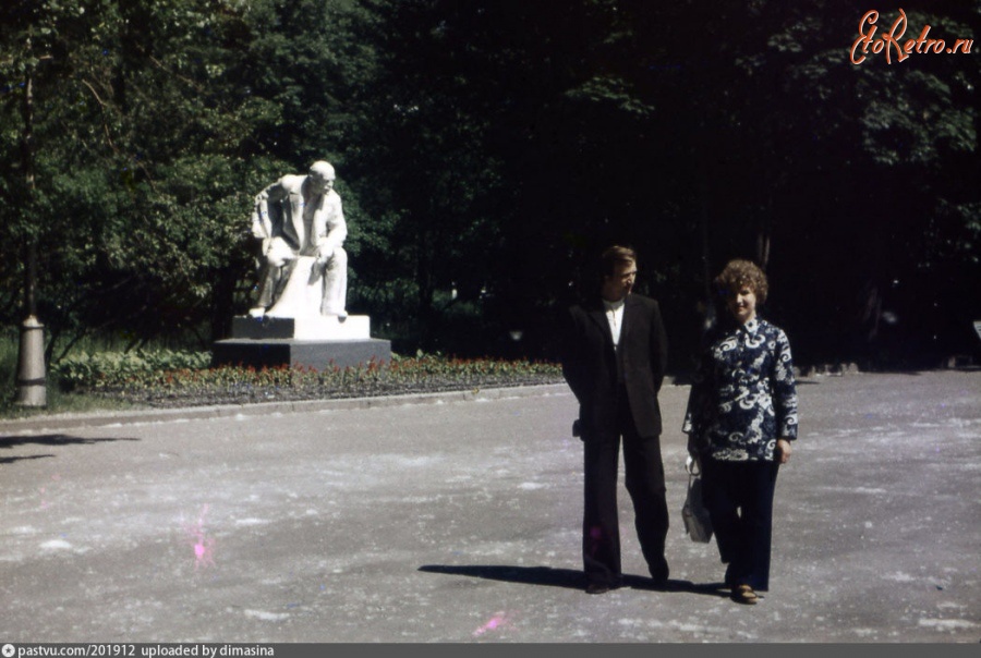 Санкт-Петербург - Памятник Ленину в парке имени И.В. Бабушкина