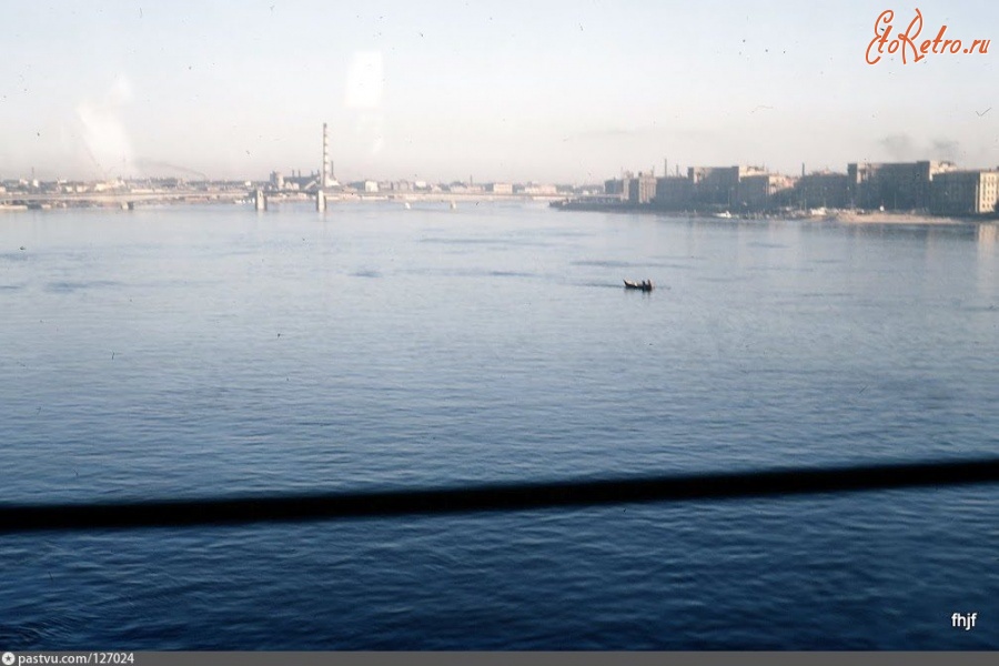 Санкт-Петербург - Панорама Невы с Финляндского железнодорожного моста