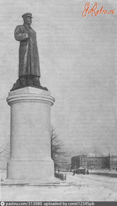 Санкт-Петербург - Монумент И.В.Сталина установленный на Московском шоссе