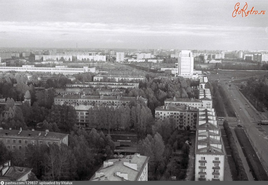 Санкт-Петербург - Вид с высотки на улицу Орджоникидзе