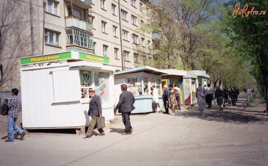 Магнитогорск - Напротив трамвайной остановки 