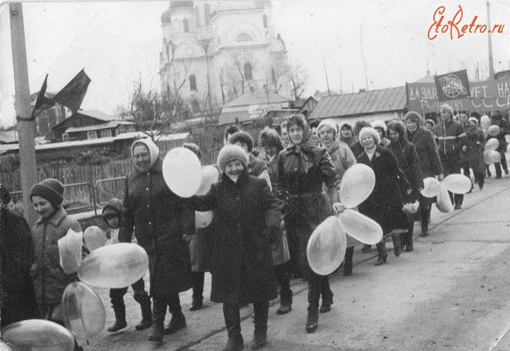 Касли - Ноябрьская демонстрация на улице Ленина