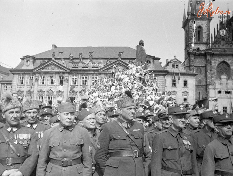 Прага - Ветераны I –ой Мировой войны встречают президента Чехословацкой республики доктора Эдуарда Бенеша в Праге