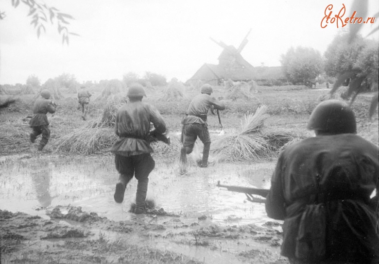 Польша - Подразделение лейтенанта Невзорова ведет бой на западном берегу Вислы