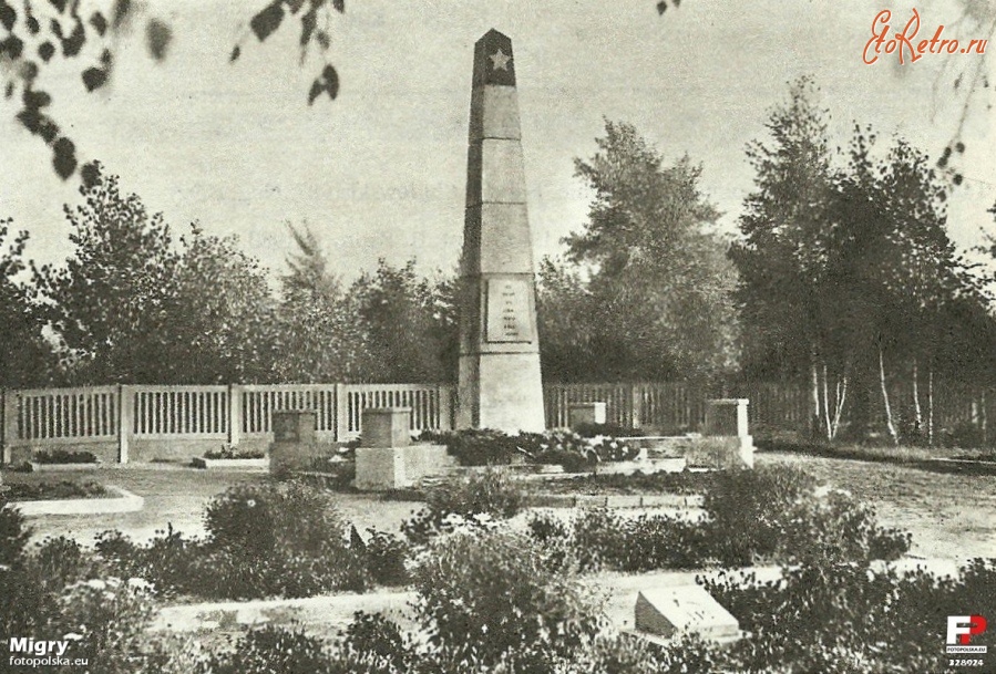 Польша - Военное кладбище в д. Барыч Келецкого воеводства.
