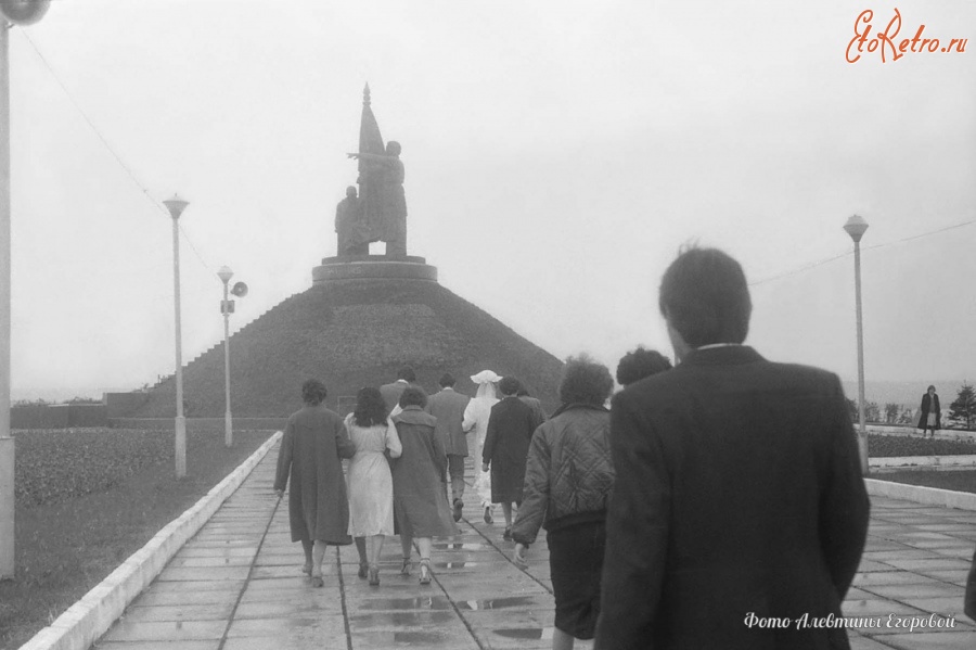 Чебоксары - Парк Победы и вид от него на город и Волгу в мае 1986 года.